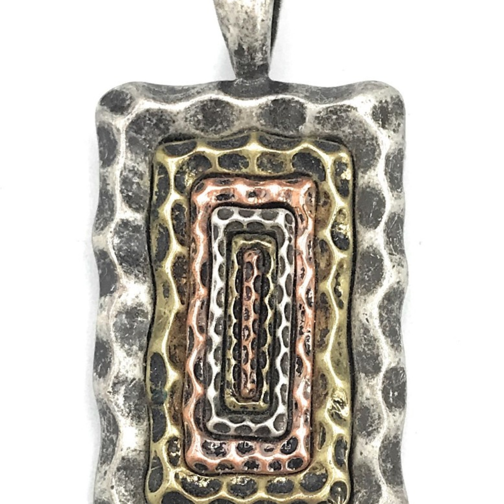 Nexus Lia Sophia Pendant 10$